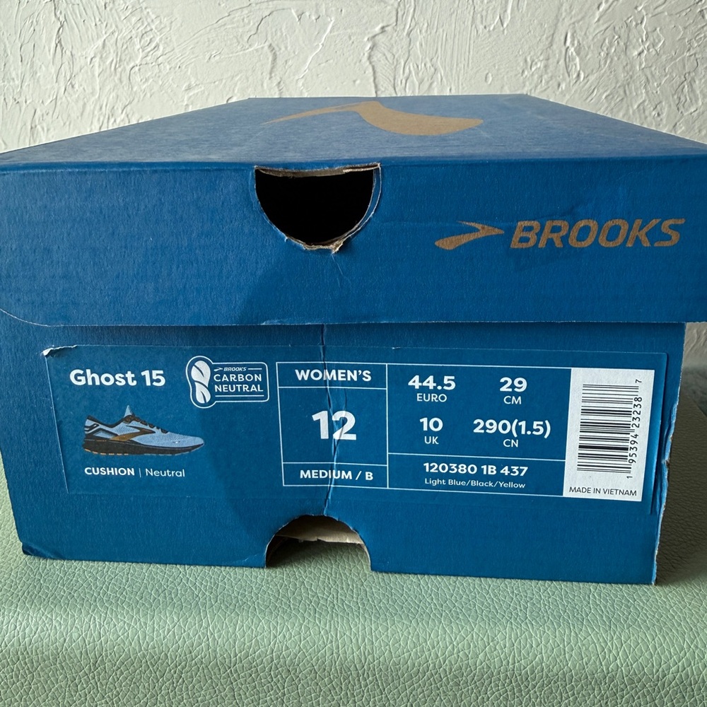 Brand NEW Brooks Ghost 15 Running Shoes NWT - Picture 2 of 5
